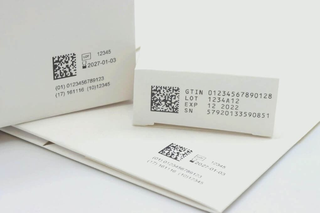 qr codes on custom cbd packaging